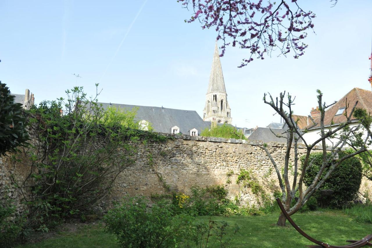 Bed and Breakfast Vendome Au Bord Du Loir Exterior foto